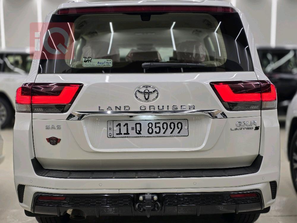 تويوتا لاندكروزر